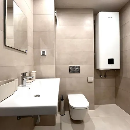 Miramar Front Family Deluxe No Swim Pool Access Lejlighed