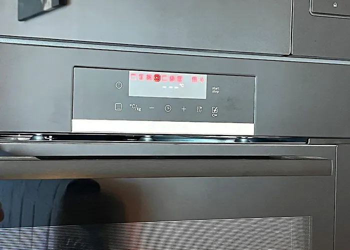 Miramar Front Family Deluxe No Swim Pool Access * Slantchev Briag