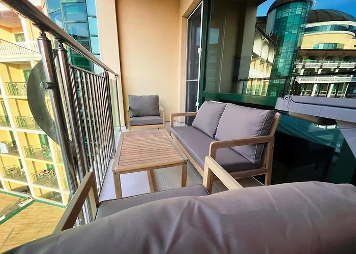 Appartement Miramar Front Family Deluxe No Swim Pool Access