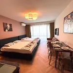 公寓 Miramar Front Family Deluxe No Swim Pool Access 阳光海滩